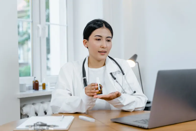 When Prednisone Makes Things Worse First: What Patients Need to Know About Early Treatment Reactions
